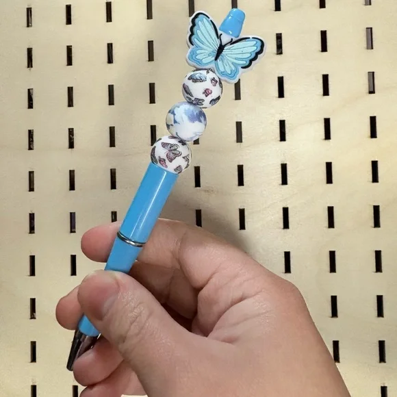Handcrafted blue butterflies beaded pen - Picture 1 of 3